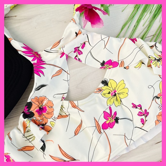 O’Neill 🌸 Floral Ruffle Rio High Neck Bikini Set 👙🏝️🐠 - Picture 3 of 6